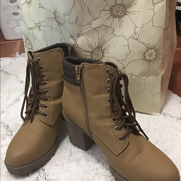 Booties❌SOLD❌ - Picture 2 of 4